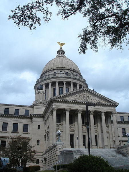 Datei:Mississippi State Capitol cc szlea flickr.jpg